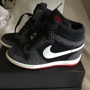 Nike Sky Force night top with Hidden wedge